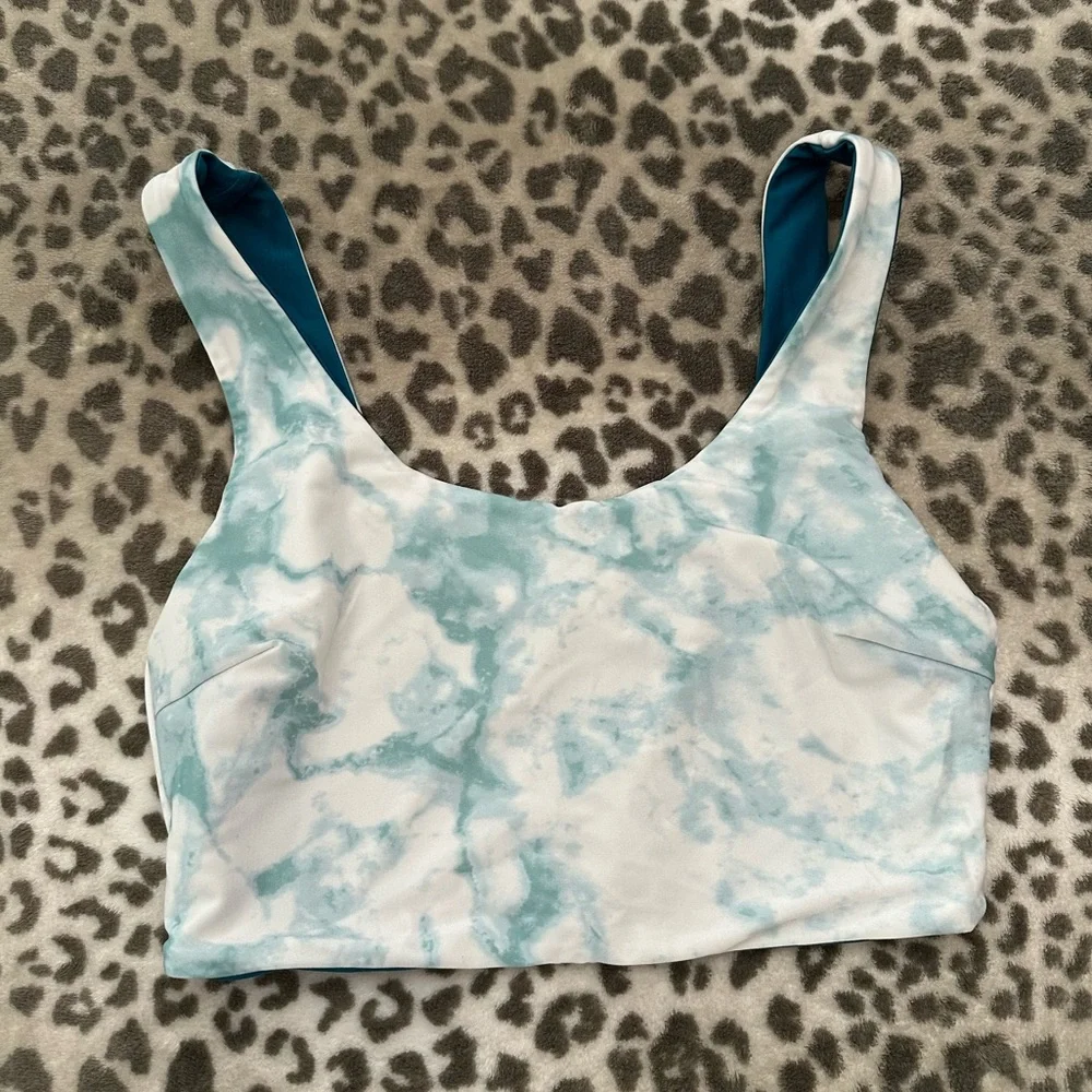 Old Navy Reversible Scoop-Neck Swim Bikini Top in Marble Teal Size Medium